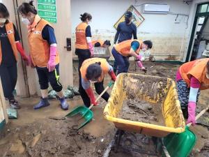 자원봉사자 2000여명 수해 복구 활동 참여
